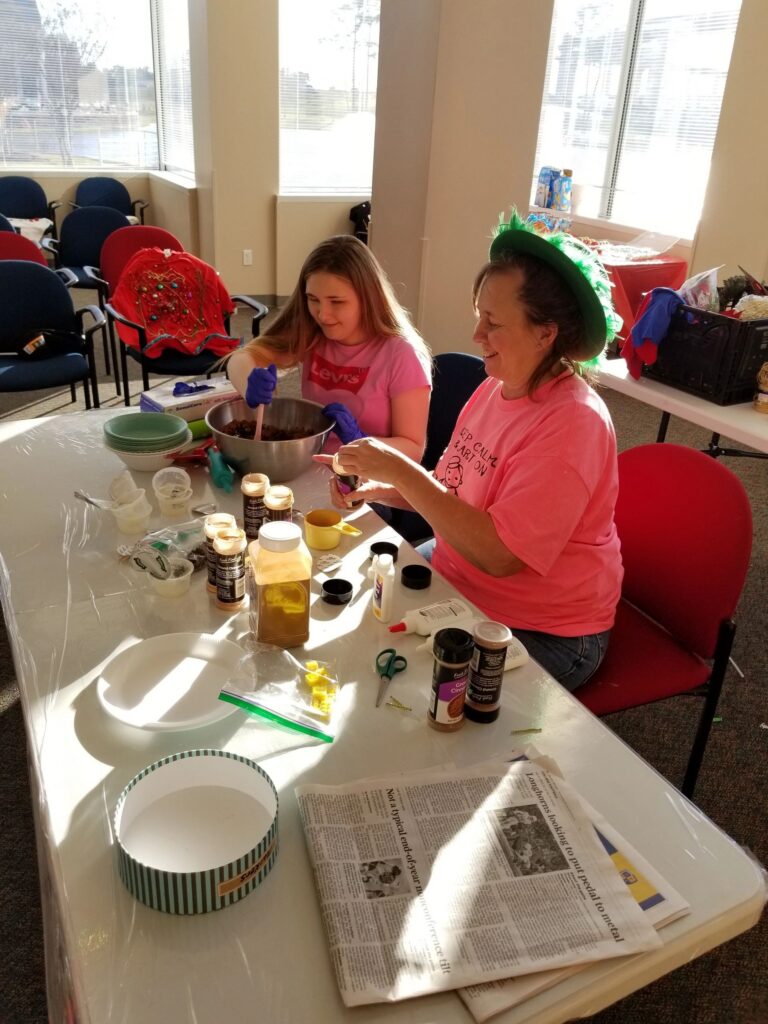 Artwork and artists from the December 2018 — Christmas Fun session at Creating With Blind Abandon.