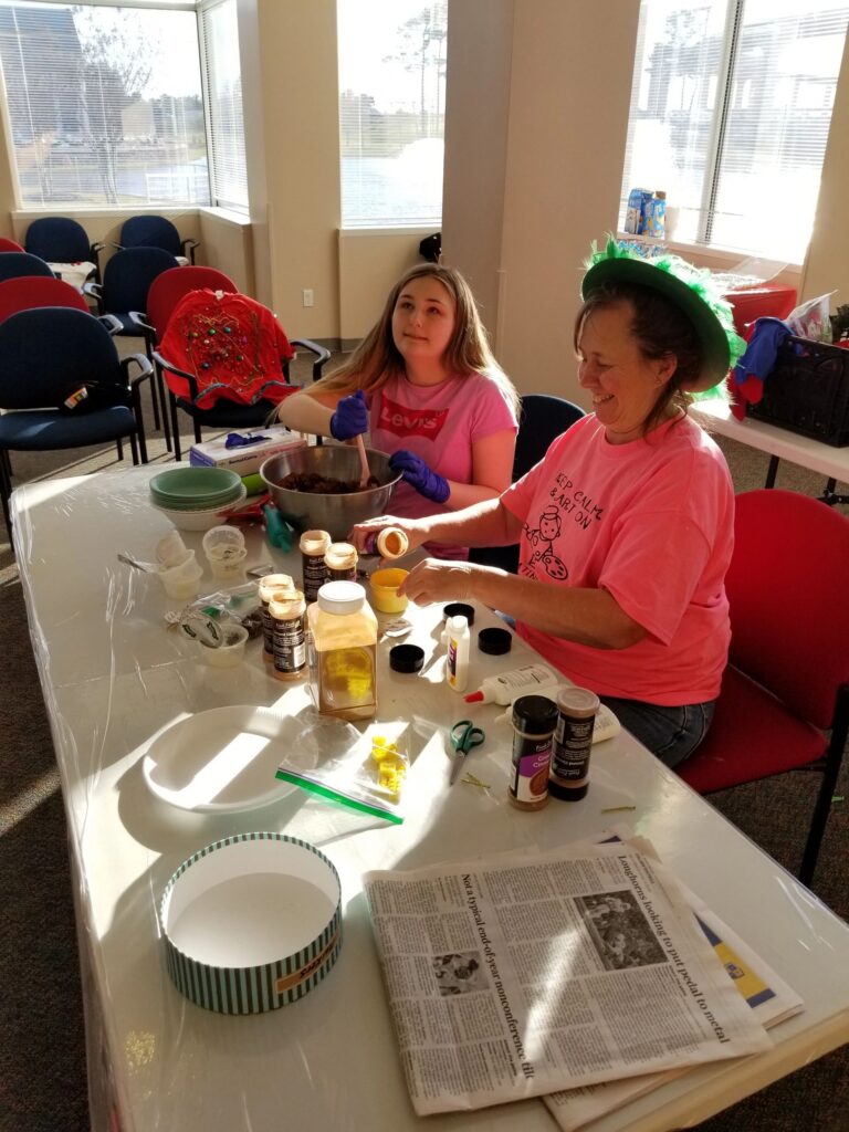 Artwork and artists from the December 2018 — Christmas Fun session at Creating With Blind Abandon.