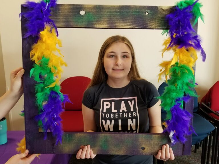 Artwork and artists from the February 2019 — Mardi Gras Fun session at Creating With Blind Abandon.