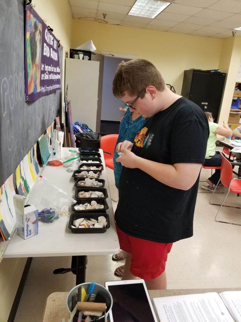 Artwork and artists from the August 2019 Beach Bottles session at Creating With Blind Abandon.