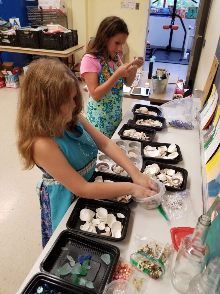 Artwork and artists from the August 2019 Beach Bottles session at Creating With Blind Abandon.