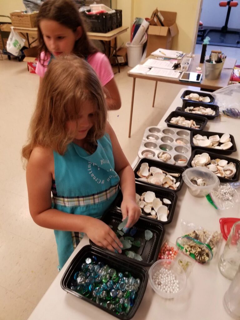 Artwork and artists from the August 2019 Beach Bottles session at Creating With Blind Abandon.