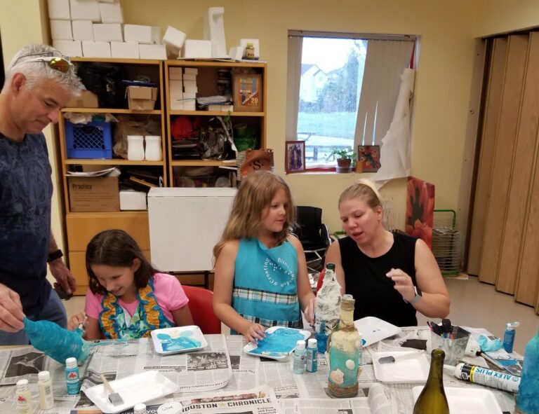 Artwork and artists from the August 2019 Beach Bottles session at Creating With Blind Abandon.