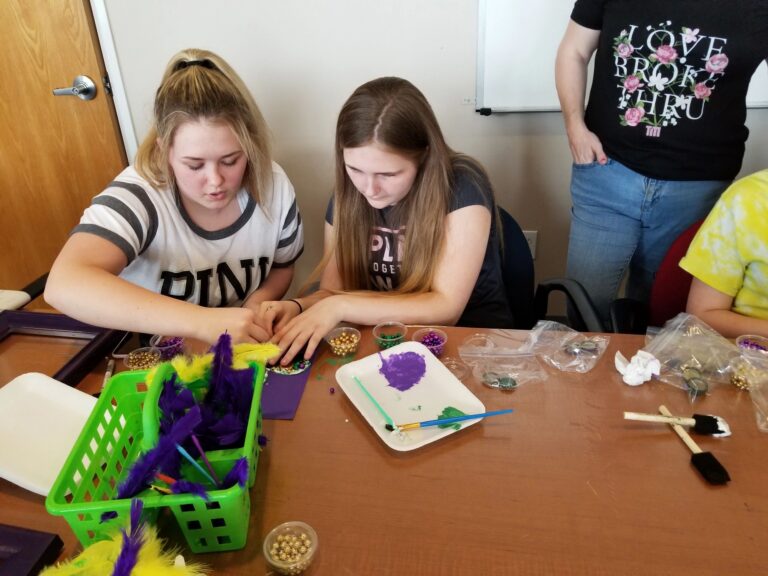 Artwork and artists from the February 2019 — Mardi Gras Fun session at Creating With Blind Abandon.