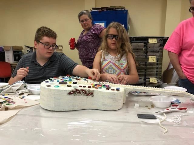 Artwork and artists from the September 2019 — The Color of Blind session at Creating With Blind Abandon.