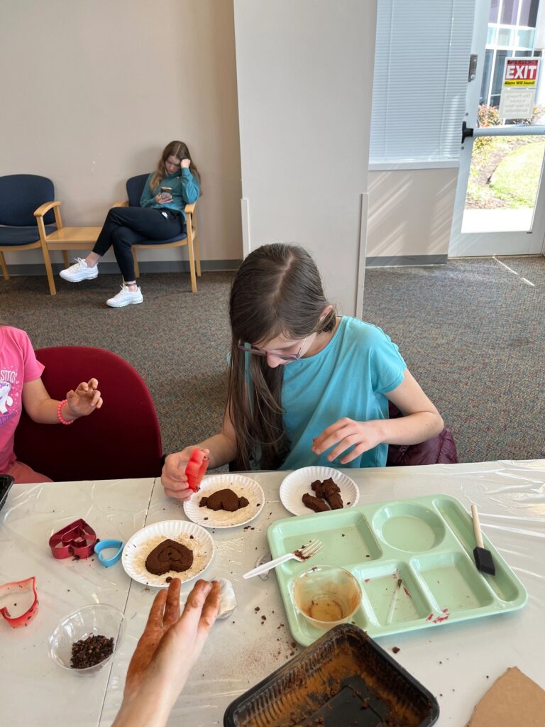 Artwork and artists from the February 2023 — Cinnamon Applesauce Valentines Ornaments session at Creating With Blind Abandon.