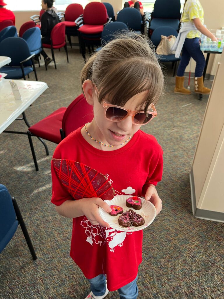 Artwork and artists from the February 2023 — Cinnamon Applesauce Valentines Ornaments session at Creating With Blind Abandon.